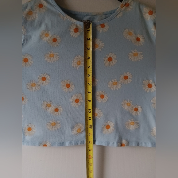 Arizona Jeans Co. women's light blue daisy print short-sleeve crop top XXL - Picture 8 of 9